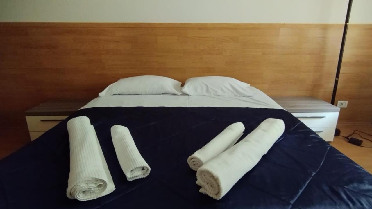 Downtown Authentic Apartment Tirana Myslym Shyri 外观 照片